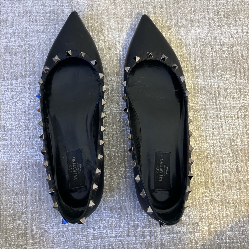 Valentino Garavani Black Studded Flats